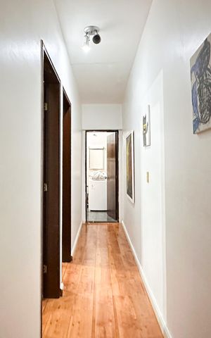 Casa à venda com 387m², 6 quartos e 7 vagas Casa à venda com 387m², 6 quartos e 7 vagasAcesso aos Quartos - Casa 1
