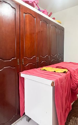 Casa à venda com 387m², 6 quartos e 7 vagas Casa à venda com 387m², 6 quartos e 7 vagasQuarto 2 - Casa 1