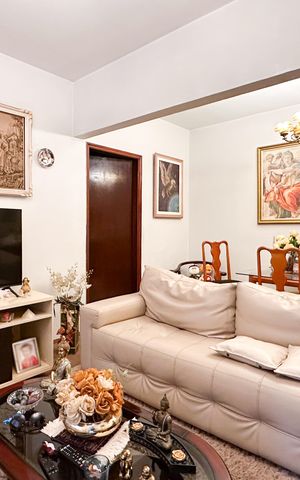 Casa à venda com 387m², 6 quartos e 7 vagas Casa à venda com 387m², 6 quartos e 7 vagasSala - Casa 2