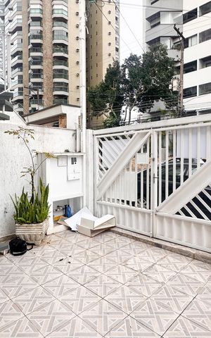 Casa à venda com 387m², 6 quartos e 7 vagas Casa à venda com 387m², 6 quartos e 7 vagasEntrada
