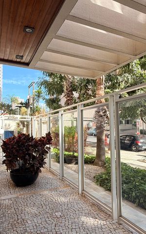 Apartamento à venda com 109m², 3 quartos e 2 vagas Apartamento à venda com 109m², 3 quartos e 2 vagasHall de entrada