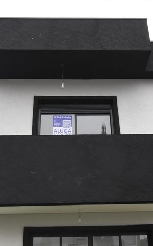 Casa de condomínio à venda com 211m², 3 quartos e 4 vagasPlaca