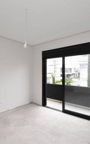 Casa de condomínio à venda com 211m², 3 quartos e 4 vagasSuíte