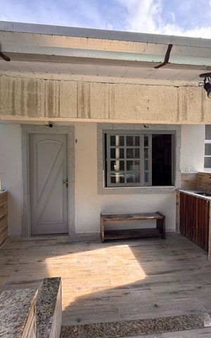 Casa de condomínio para alugar com 100m², 2 quartos e 2 vagasÁrea externa