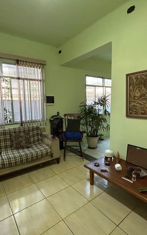 Casa à venda com 237m², 4 quartos e 3 vagasSala