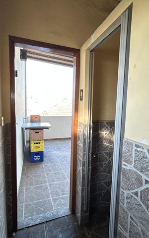 Casa à venda com 237m², 4 quartos e 3 vagasLavabo