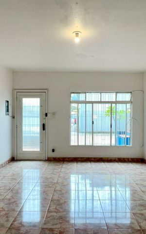 Casa para alugar com 137m², 3 quartos e 2 vagas Casa para alugar com 137m², 3 quartos e 2 vagasSala