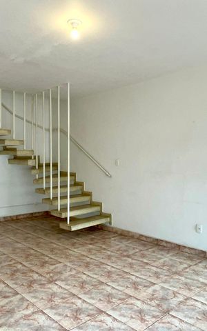 Casa para alugar com 137m², 3 quartos e 2 vagas Casa para alugar com 137m², 3 quartos e 2 vagasSala