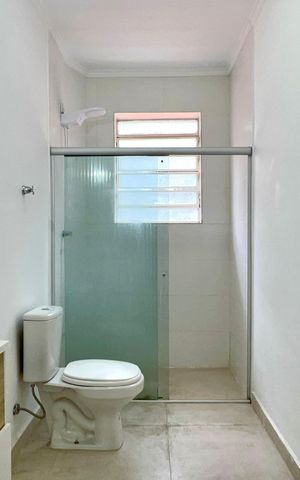Casa para alugar com 137m², 3 quartos e 2 vagas Casa para alugar com 137m², 3 quartos e 2 vagasBanheiro