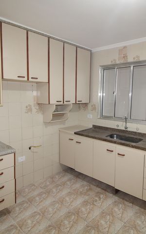 Casa para alugar com 150m², 2 quartos e 2 vagasCozinha