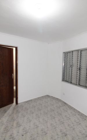 Casa para alugar com 150m², 2 quartos e 2 vagasQuarto 2