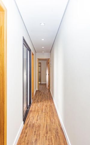 Casa à venda com 127m², 3 quartos e 2 vagas Casa à venda com 127m², 3 quartos e 2 vagasCorredor