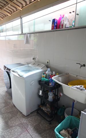 Casa à venda com 360m², 3 quartos e 2 vagasÁrea de Serviço