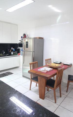 Casa à venda com 360m², 3 quartos e 2 vagasCozinha