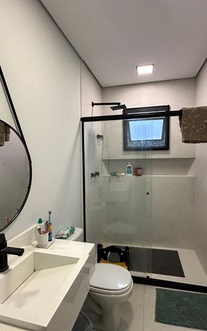 Casa à venda com 2967m², 3 quartos e 4 vagas Casa à venda com 2967m², 3 quartos e 4 vagasBanheiro