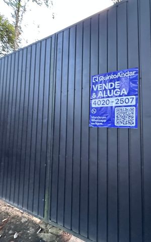 Casa à venda com 2967m², 3 quartos e 4 vagas Casa à venda com 2967m², 3 quartos e 4 vagasFachada