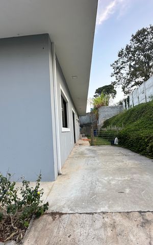 Casa à venda com 2967m², 3 quartos e 4 vagas Casa à venda com 2967m², 3 quartos e 4 vagasQuintal
