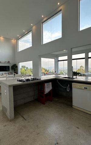 Casa à venda com 2967m², 3 quartos e 4 vagas Casa à venda com 2967m², 3 quartos e 4 vagasCozinha