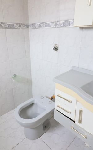 Casa à venda com 131m², 3 quartos e 1 vagaBanheiro 2
