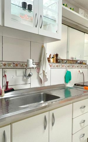 Apartamento para alugar com 140m², 3 quartos e 2 vagas Apartamento para alugar com 140m², 3 quartos e 2 vagasCozinha