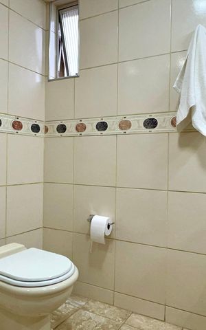 Apartamento para alugar com 140m², 3 quartos e 2 vagas Apartamento para alugar com 140m², 3 quartos e 2 vagasBanheiro