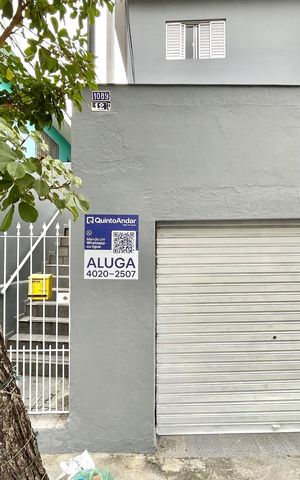 Casa para alugar com 80m², 2 quartos e sem vaga Casa para alugar com 80m², 2 quartos e sem vagaFachada