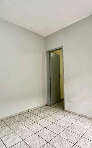 Casa para alugar com 80m², 2 quartos e sem vaga Casa para alugar com 80m², 2 quartos e sem vagaSala
