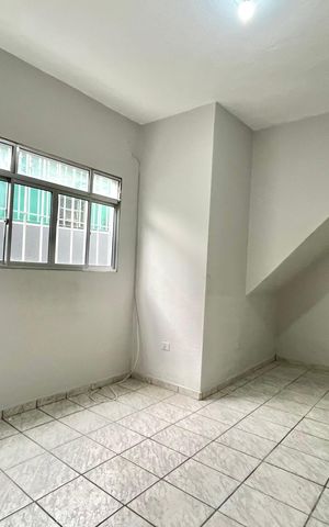 Casa para alugar com 80m², 2 quartos e sem vaga Casa para alugar com 80m², 2 quartos e sem vagaSala