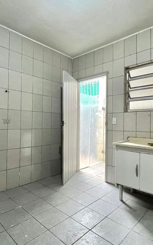 Casa para alugar com 80m², 2 quartos e sem vaga Casa para alugar com 80m², 2 quartos e sem vagaCozinha