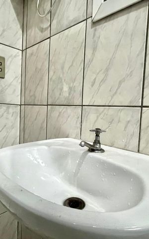 Casa para alugar com 80m², 2 quartos e sem vaga Casa para alugar com 80m², 2 quartos e sem vagaBanheiro