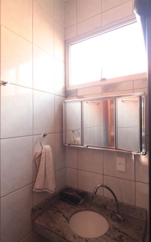 Apartamento à venda com 63m², 2 quartos e 1 vagaBanheiro Social