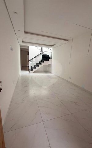 Casa à venda com 137m², 3 quartos e 2 vagas