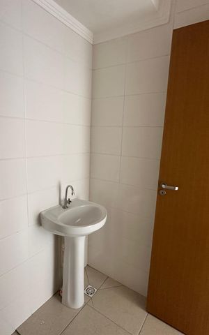 Apartamento para alugar com 46m², 2 quartos e 1 vaga Apartamento para alugar com 46m², 2 quartos e 1 vagaBanheiro