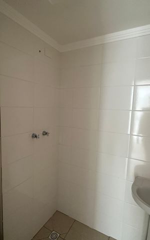 Apartamento para alugar com 46m², 2 quartos e 1 vaga Apartamento para alugar com 46m², 2 quartos e 1 vagaBanheiro