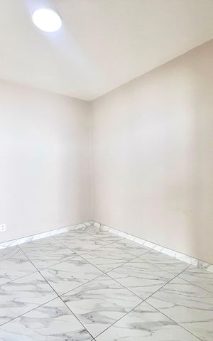 Casa para alugar com 490m², 4 quartos e 3 vagas Casa para alugar com 490m², 4 quartos e 3 vagasSala