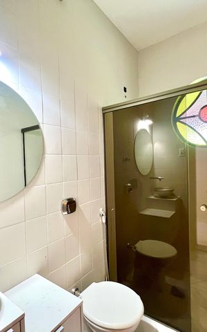 Casa para alugar com 490m², 4 quartos e 3 vagas Casa para alugar com 490m², 4 quartos e 3 vagasBanheiro Social