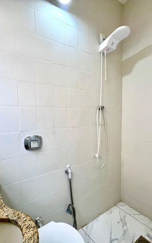 Casa para alugar com 490m², 4 quartos e 3 vagas Casa para alugar com 490m², 4 quartos e 3 vagasBanheiro da Suíte