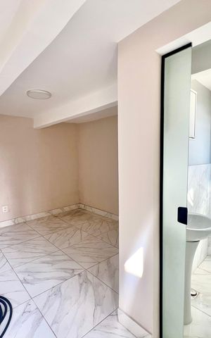 Casa para alugar com 490m², 4 quartos e 3 vagas Casa para alugar com 490m², 4 quartos e 3 vagasQuarto Suíte