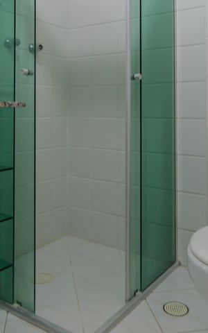 Apartamento à venda com 65m², 2 quartos e 1 vaga Apartamento à venda com 65m², 2 quartos e 1 vagaBanheiro Social