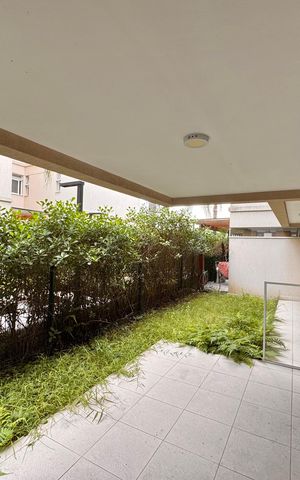 Apartamento à venda com 99m², 2 quartos e 1 vaga Apartamento à venda com 99m², 2 quartos e 1 vagaVaranda e Área Garden