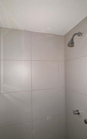 Apartamento à venda com 99m², 2 quartos e 1 vaga Apartamento à venda com 99m², 2 quartos e 1 vagaBanheiro Social