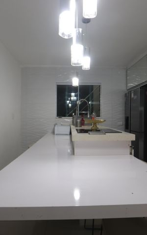 Casa à venda com 170m², 5 quartos e 2 vagasCozinha