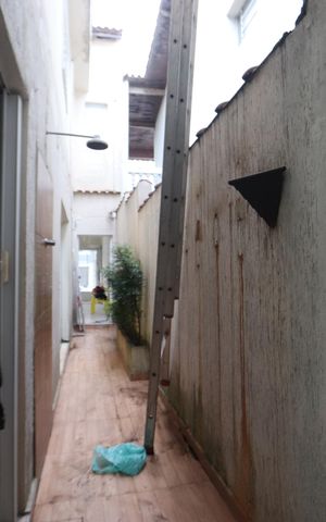 Casa à venda com 170m², 5 quartos e 2 vagasCorredor Lateral