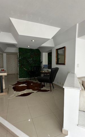 Casa de condomínio para alugar com 348m², 4 quartos e 6 vagas Casa de condomínio para alugar com 348m², 4 quartos e 6 vagasSala