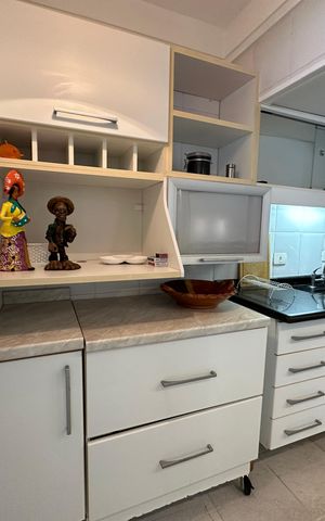 Casa de condomínio para alugar com 348m², 4 quartos e 6 vagas Casa de condomínio para alugar com 348m², 4 quartos e 6 vagasCozinha