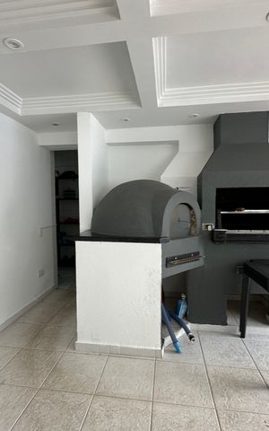Casa de condomínio para alugar com 348m², 4 quartos e 6 vagas Casa de condomínio para alugar com 348m², 4 quartos e 6 vagasChurrasqueira