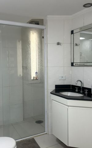 Casa de condomínio para alugar com 348m², 4 quartos e 6 vagas Casa de condomínio para alugar com 348m², 4 quartos e 6 vagasSuíte 3
