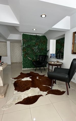 Casa de condomínio para alugar com 348m², 4 quartos e 6 vagas Casa de condomínio para alugar com 348m², 4 quartos e 6 vagasSala