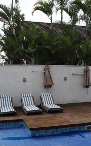 Casa de condomínio para alugar com 348m², 4 quartos e 6 vagas Casa de condomínio para alugar com 348m², 4 quartos e 6 vagasPiscina