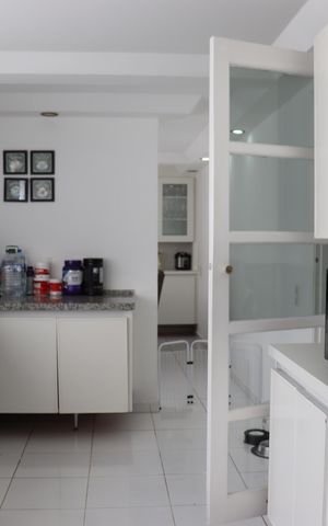 Casa de condomínio para alugar com 348m², 4 quartos e 6 vagas Casa de condomínio para alugar com 348m², 4 quartos e 6 vagasCozinha